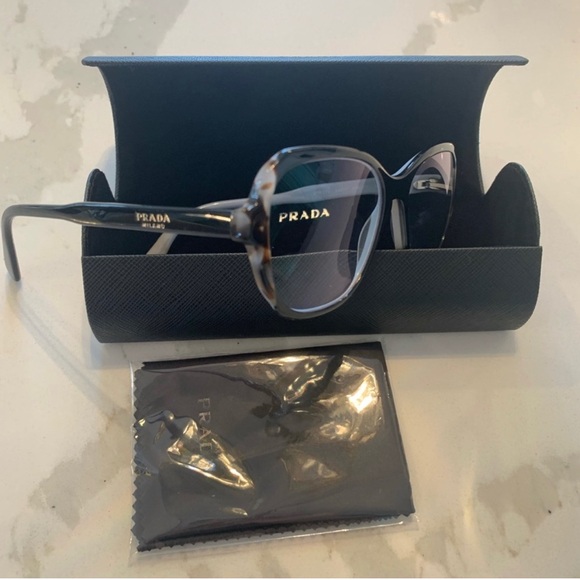 Prada Eyeglass VPR 03V Frame. Great condition.
Brown, black - Picture 3 of 9
